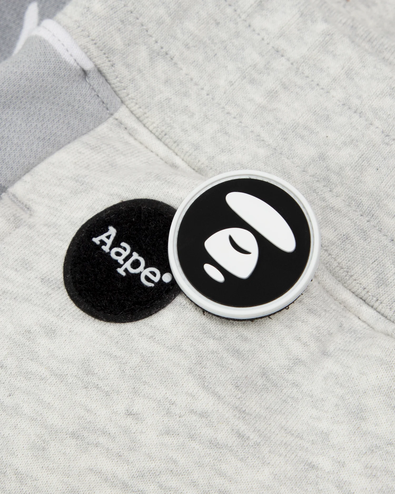 Moonface patch camo sweatpants - Image 3