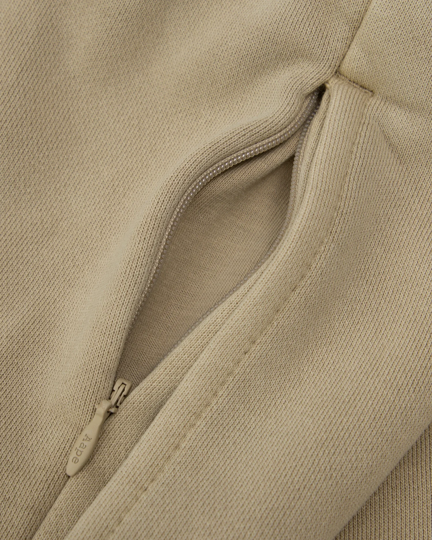 Moonface patch sweat shorts - Image 5